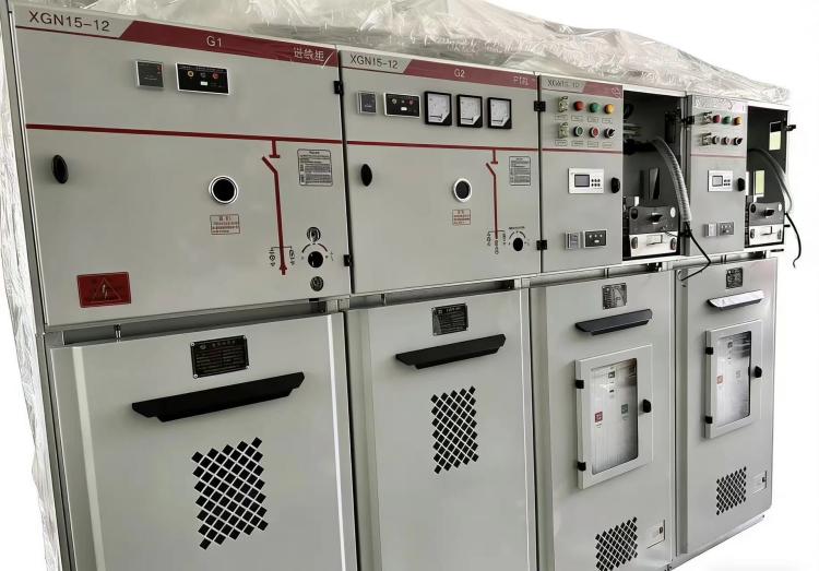 Энергоэффективное распределительное устройство в металлическом корпусе